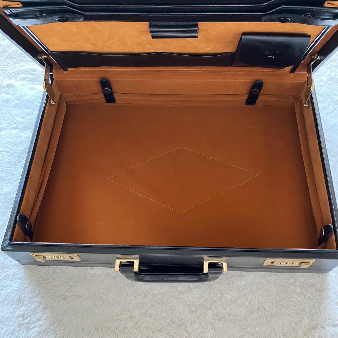 極上品 CAGIVA ITALY 本革 レザー アタッシュケース ブラック