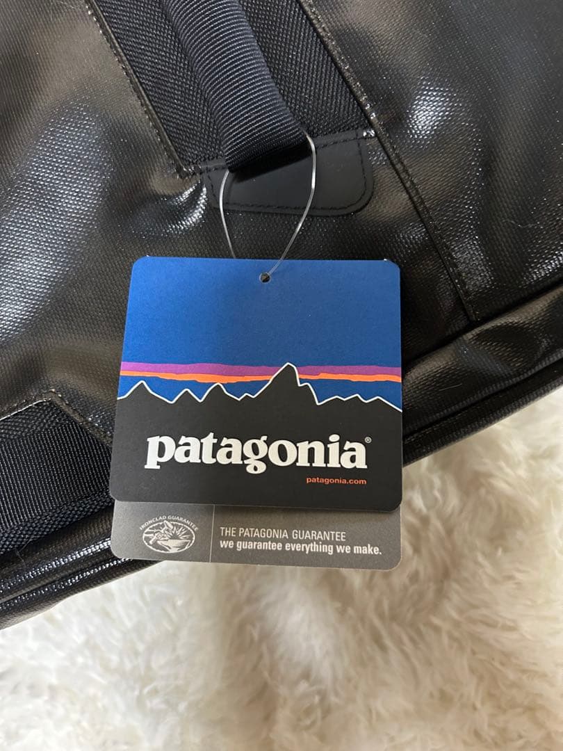 新品未使用 パタゴニア ブラックホールスノーローラー スノーボード スノーバッグ