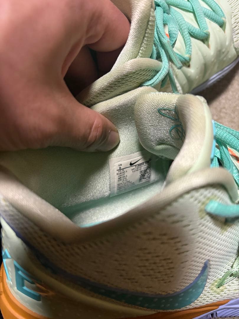 ナイキ　カイリー5 スポンジボブ ライムグリーン　27センチ