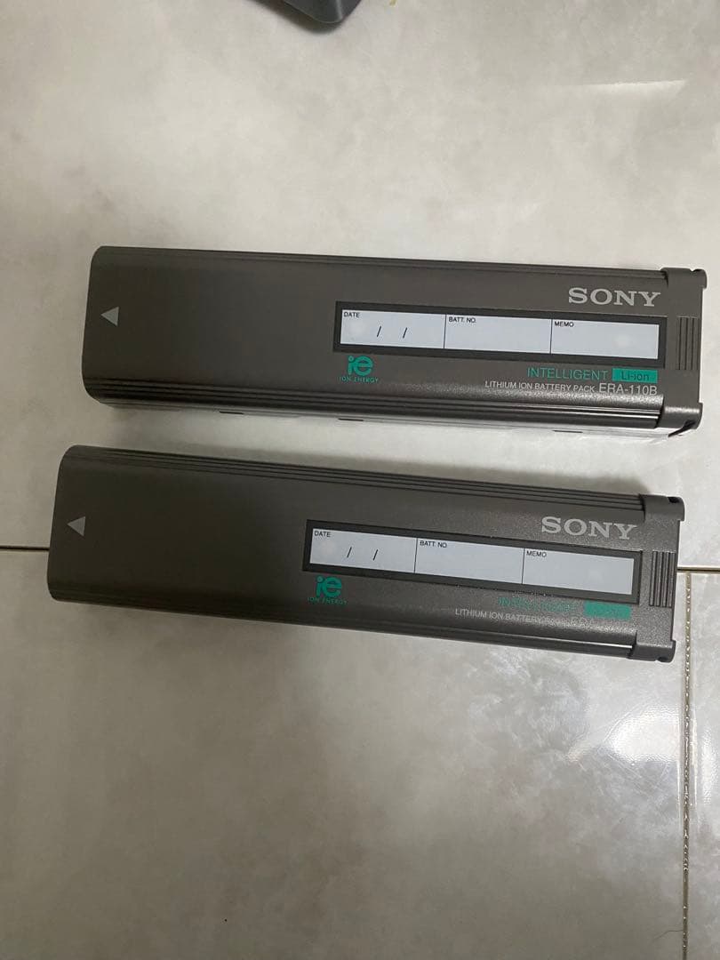 初代　AIBO アイボ　ERS-111 SONYソニー シルバー　付属品付き