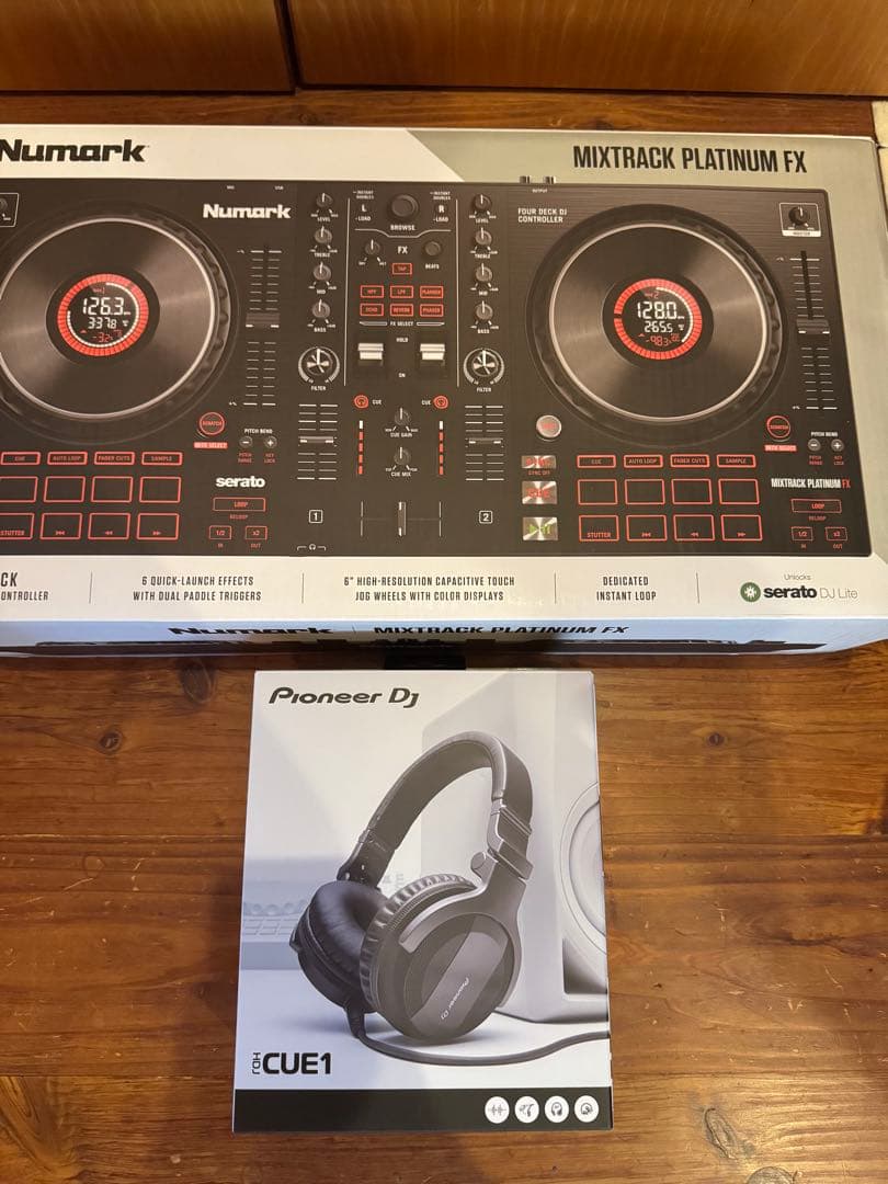Numark Mixtrack Platinum FX ＋ HDJ-CUE1