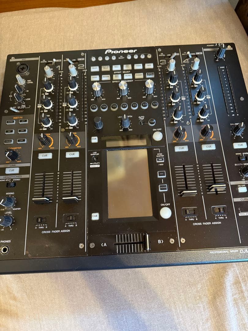 Pioneer DJミキサー 4チャンネル　DJM-2000 nexus