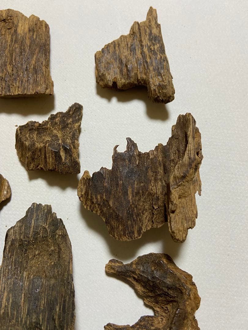 天然沈水沈香木詰め合わせ　25g