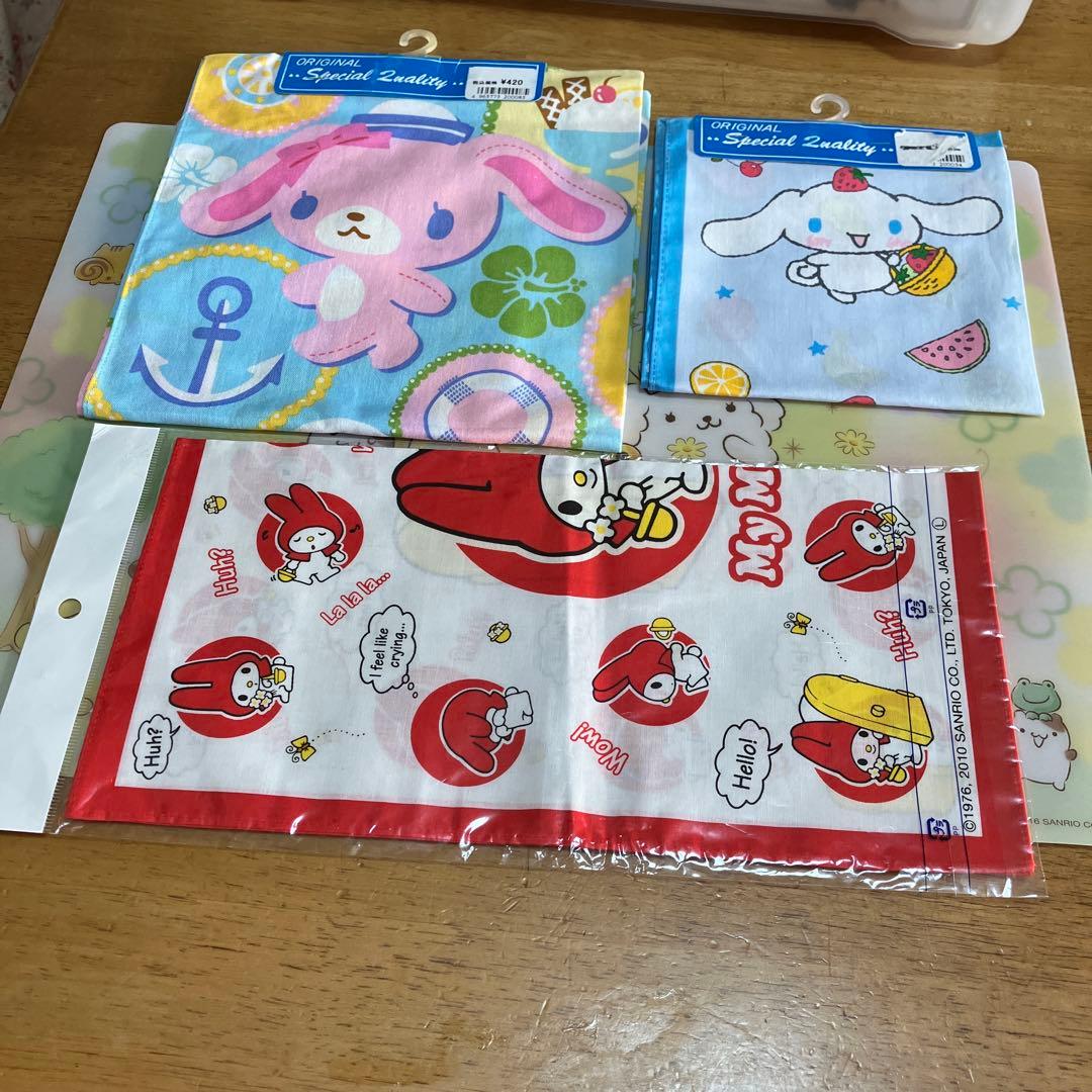 サンリオ　ハンカチ・巾着袋セット〜BOX72
