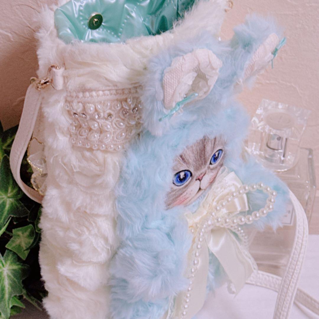 あ*き様 コヤンイサムチョン♡ミントブルーうさルミちゃんの薔薇ファーインド刺繍の