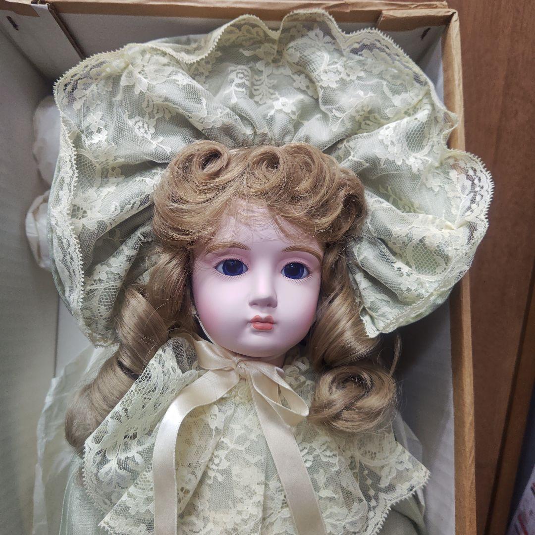 Antique & Fashion Doll 緑色 レースドレス