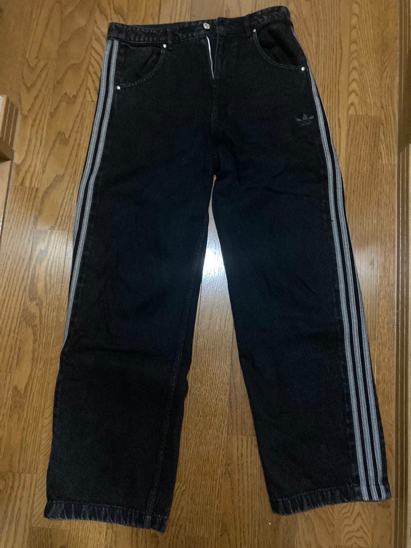 アディダス　アディカラー　デニムファイヤーバードパンツ　33