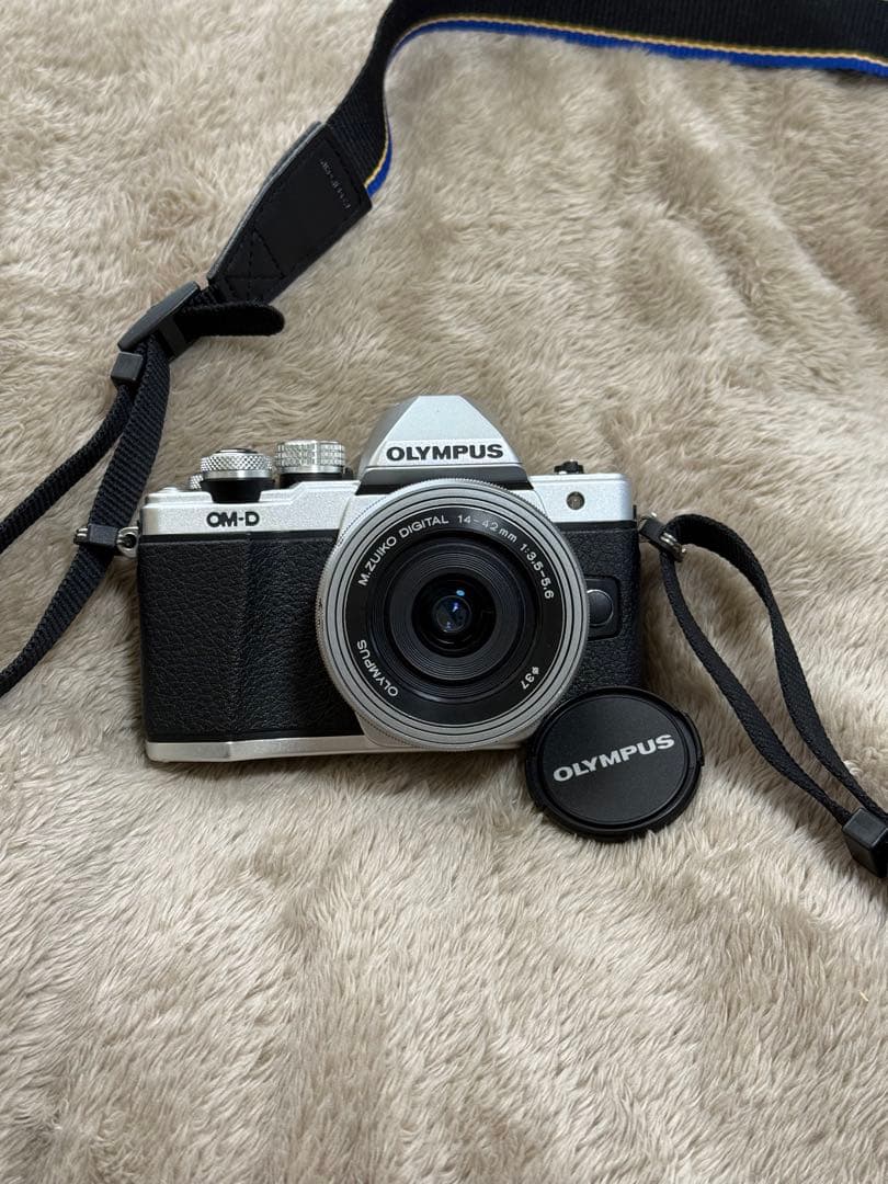 OLYMPUS E-M10 Mark Ⅱ 一眼レフカメラ