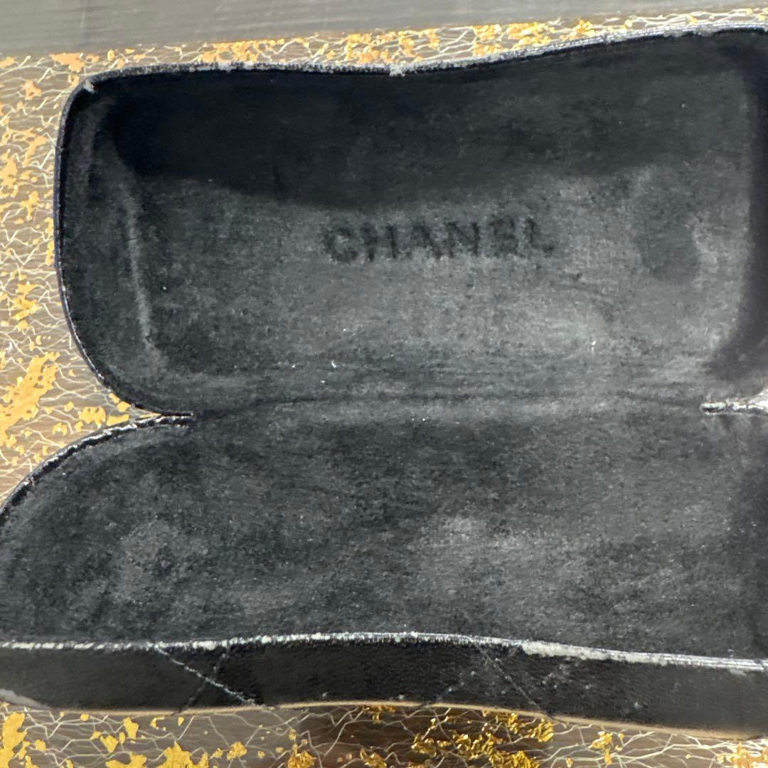 CHANEL ブラックサングラス