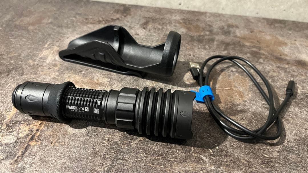 オーライト Olight X4 タクティカルライト