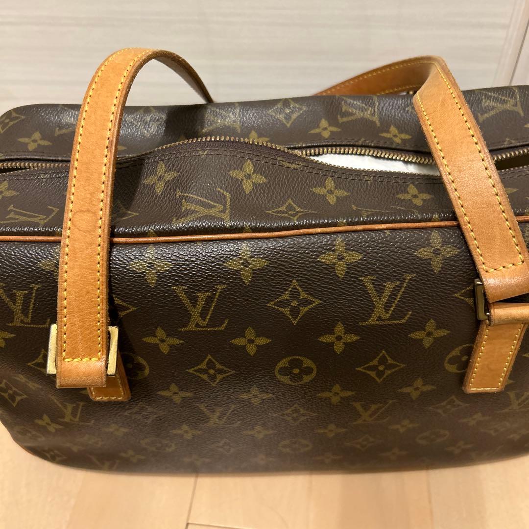 ルイ・ヴィトン モノグラム シテGM