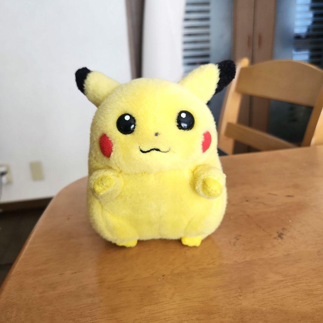 初期ピカチュウぬいぐるみ