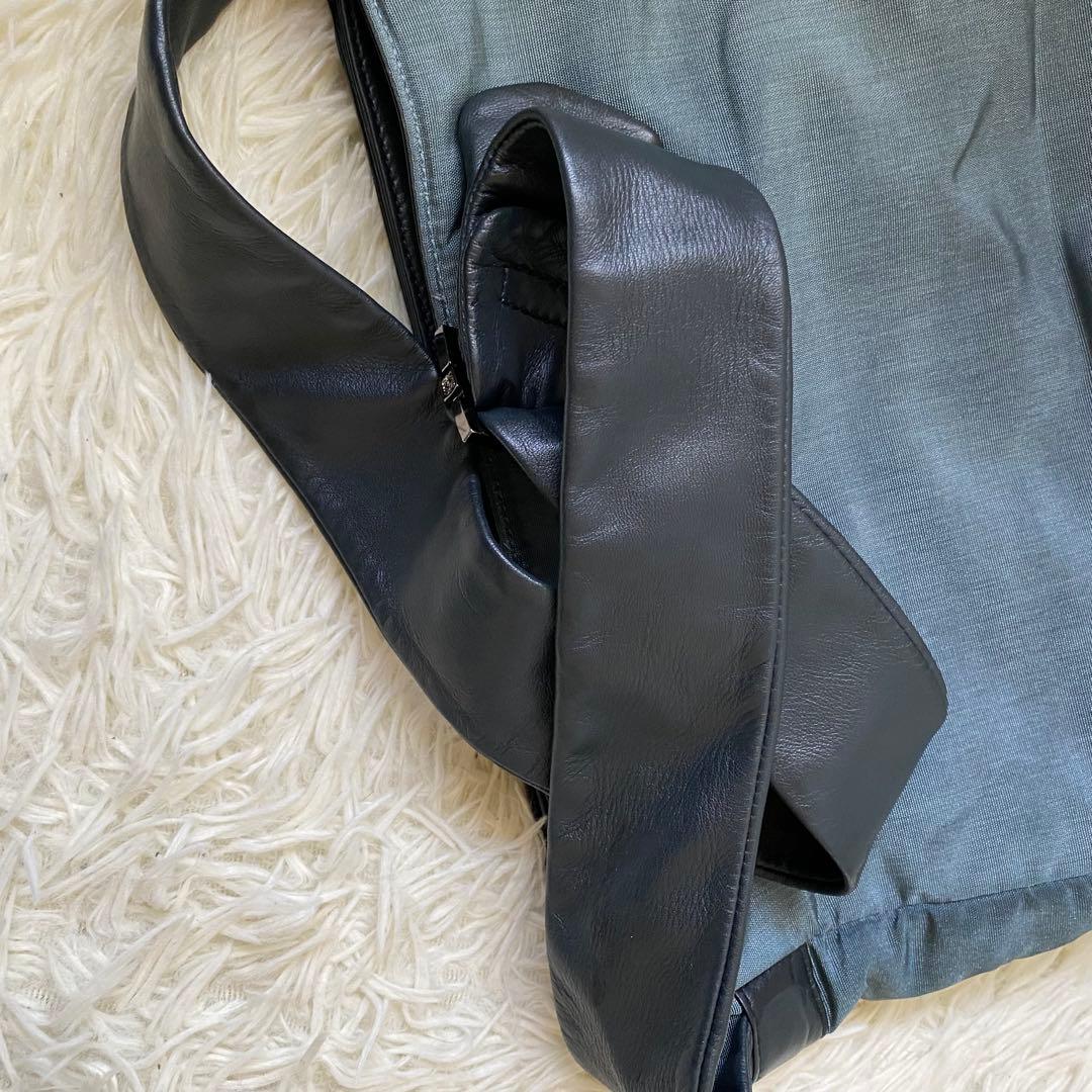 ロエベ ショルダーバック レザー