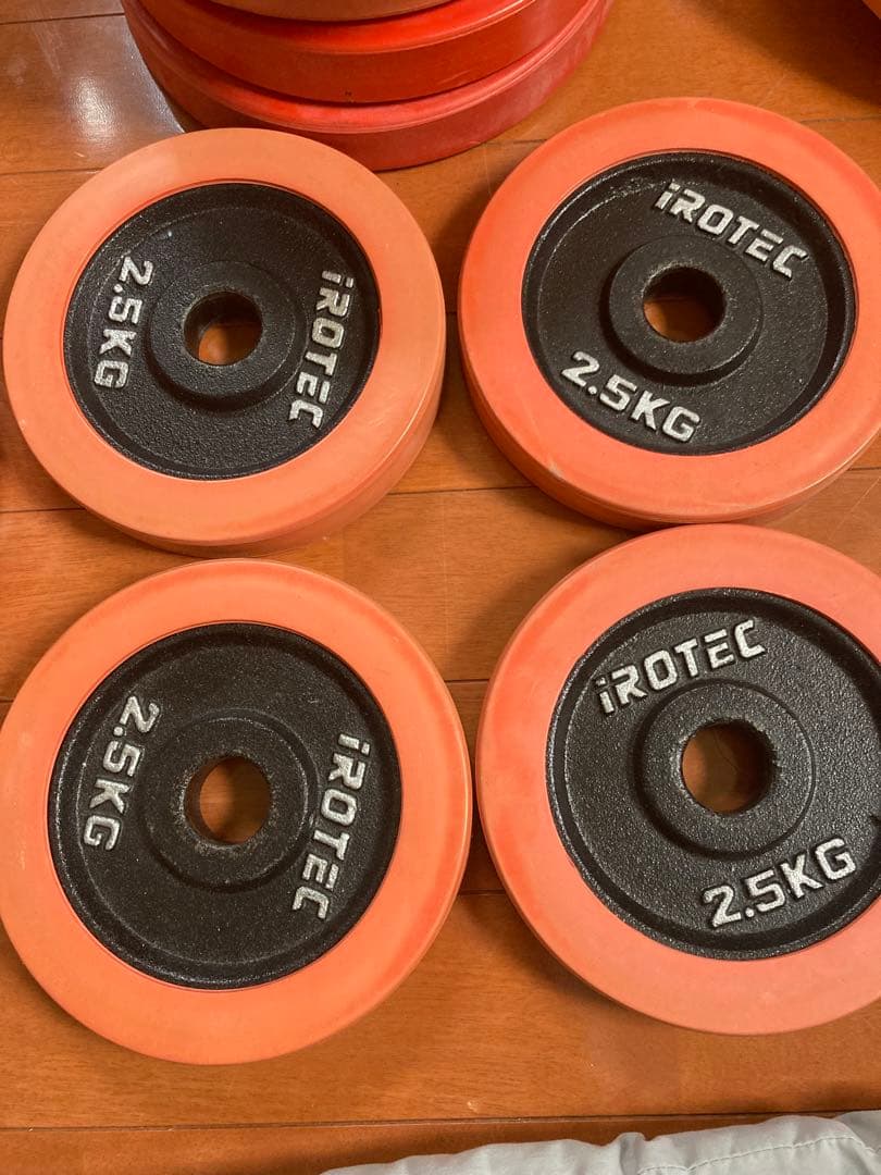 iROTEC トレーニングベンチとウエイトセット
