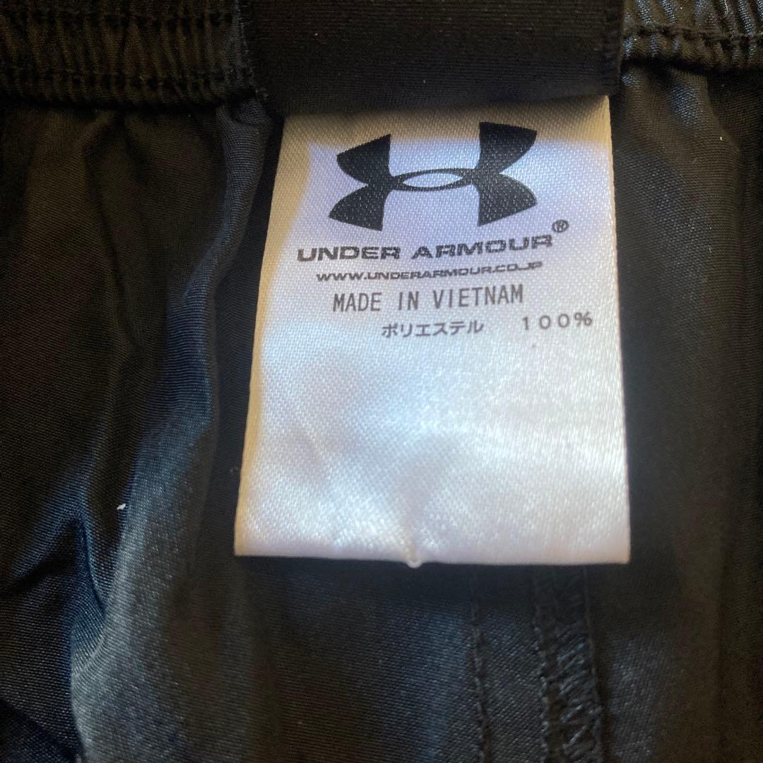 エ　アンダーアーマー ピステセット