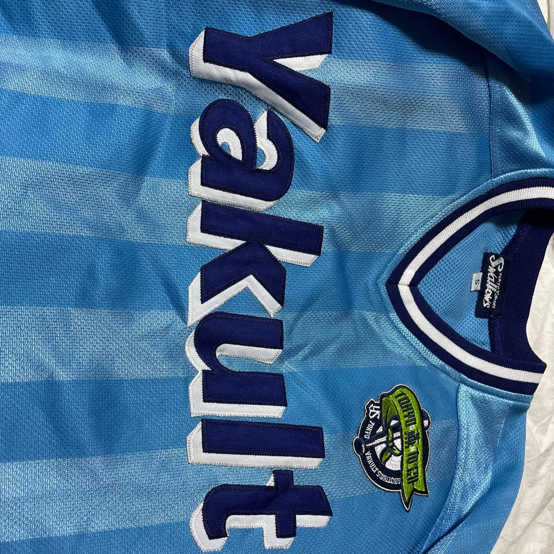 ヤクルト　スワローズ　復刻版ユニホーム　Sサイズ　ワッペン付き