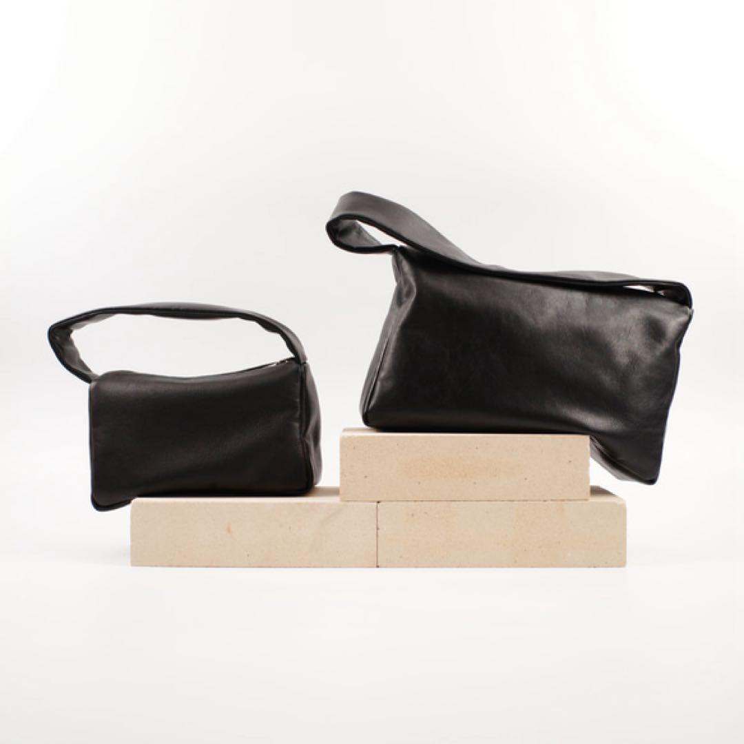 KEESE レザートートバッグ ハンドバッグ Mサイズ レディース ブラック 黒