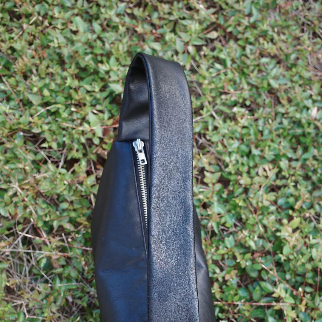 KEESE レザートートバッグ ハンドバッグ Mサイズ レディース ブラック 黒