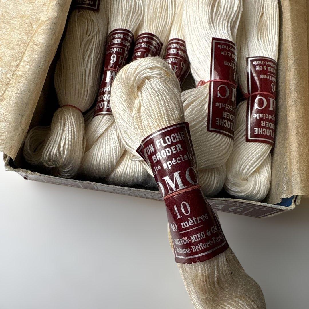 アンティーク　DMC 刺繍糸　白糸　ディスプレイ