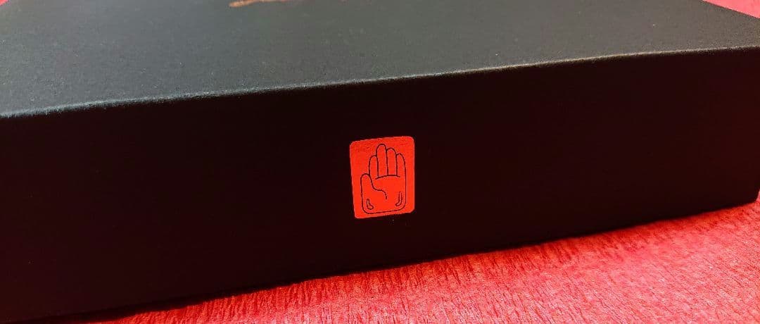 ジョジョの奇妙な冒険 空条承太郎 ワイヤレスイヤホン 海外ライセンス版