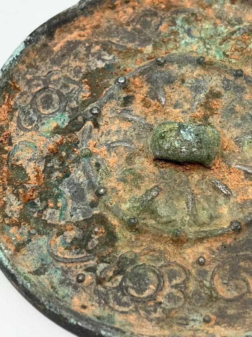 唐時代（盛唐～中唐）唐代宝相花紋高彫り吉祥紋銅鏡　幾何学紋（E-99②）