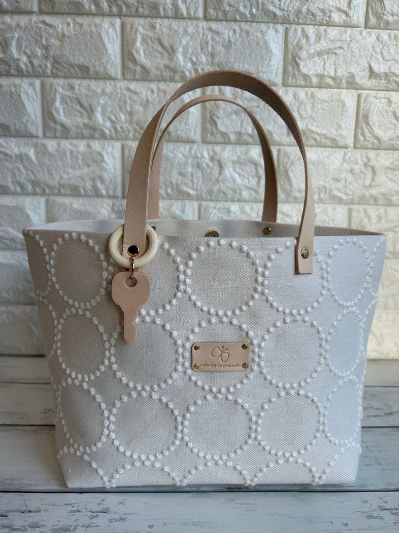 【1072】ミナペルホネンタンバリントートバッグ　ベージュ×ホワイト