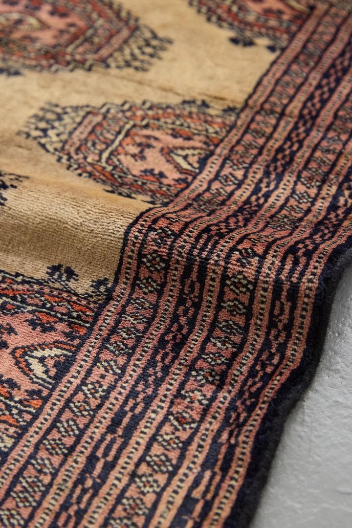 ヴィンテージラグ　トライバルラグ　パキスタン産（92×62cm）ベージュ　紺　茶