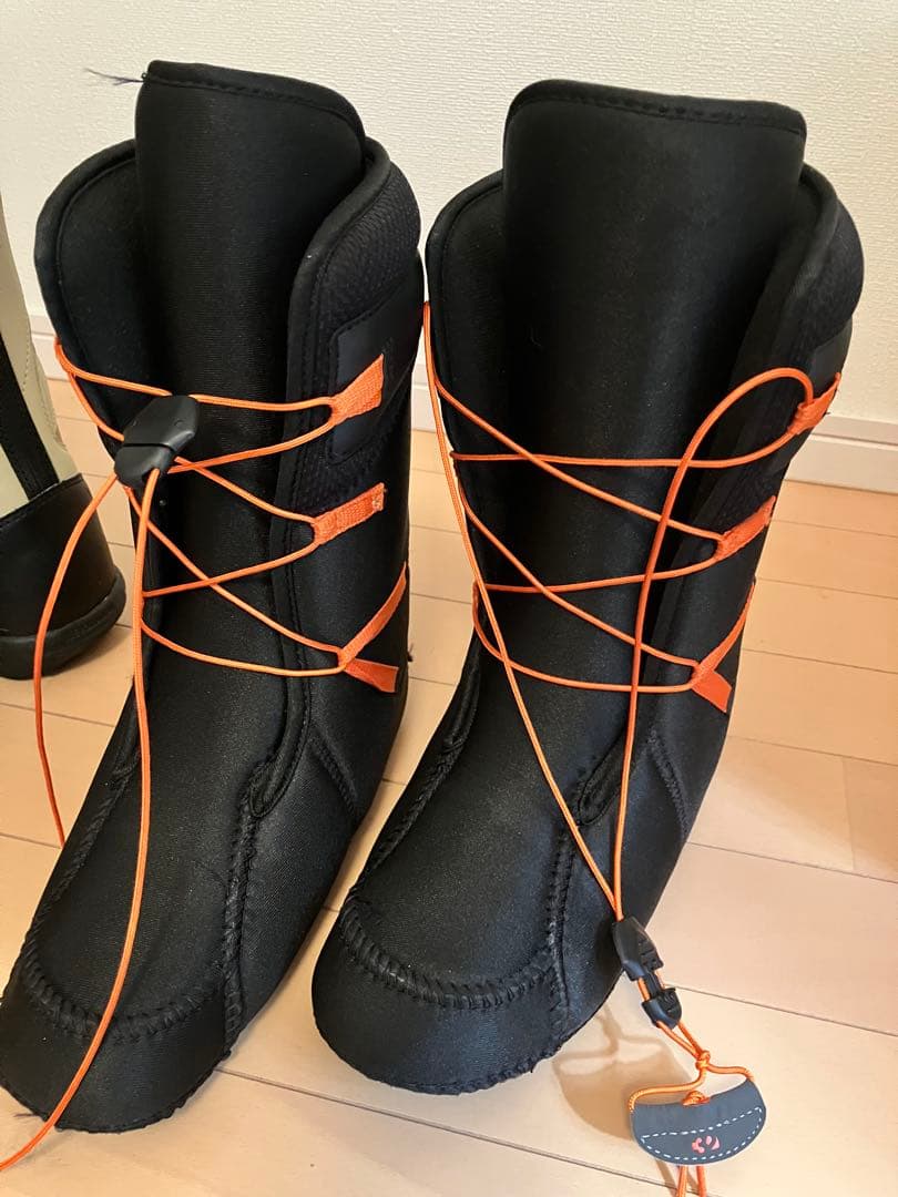 シーズン終盤thirtytwo スノボブーツ BOAシステムダブルBOA US8
