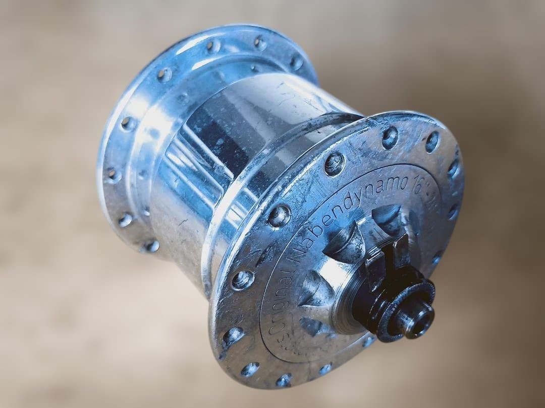 Schmidt SON20 32H ハブダイナモ 小径車16–20″対応