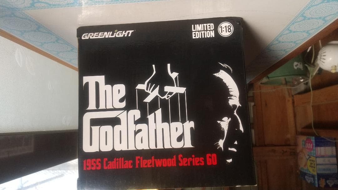 グリーンライト 1/18 1955キャデラックフリートウッド　ゴッドファーザー