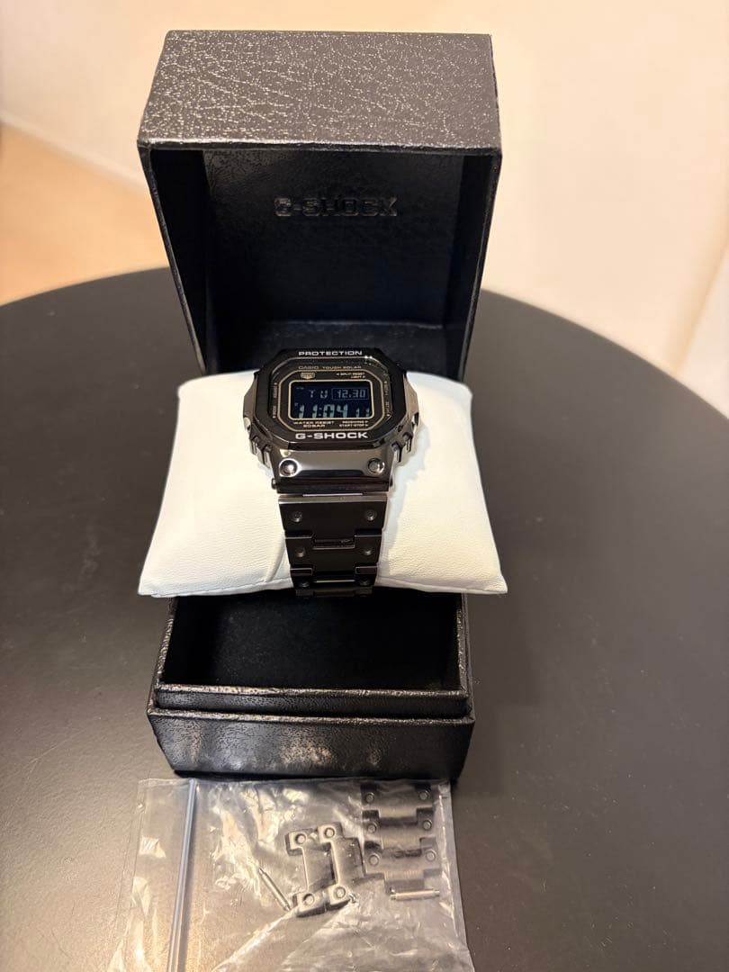 ち*い様 【美品】カシオGーSHOCK/ GMWーB5000ー1JF電波ソーラー