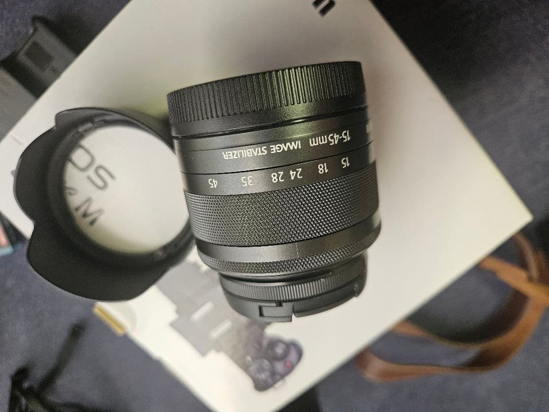 Canon EOS Kiss M EF-M18-150 レンズキット ブラック