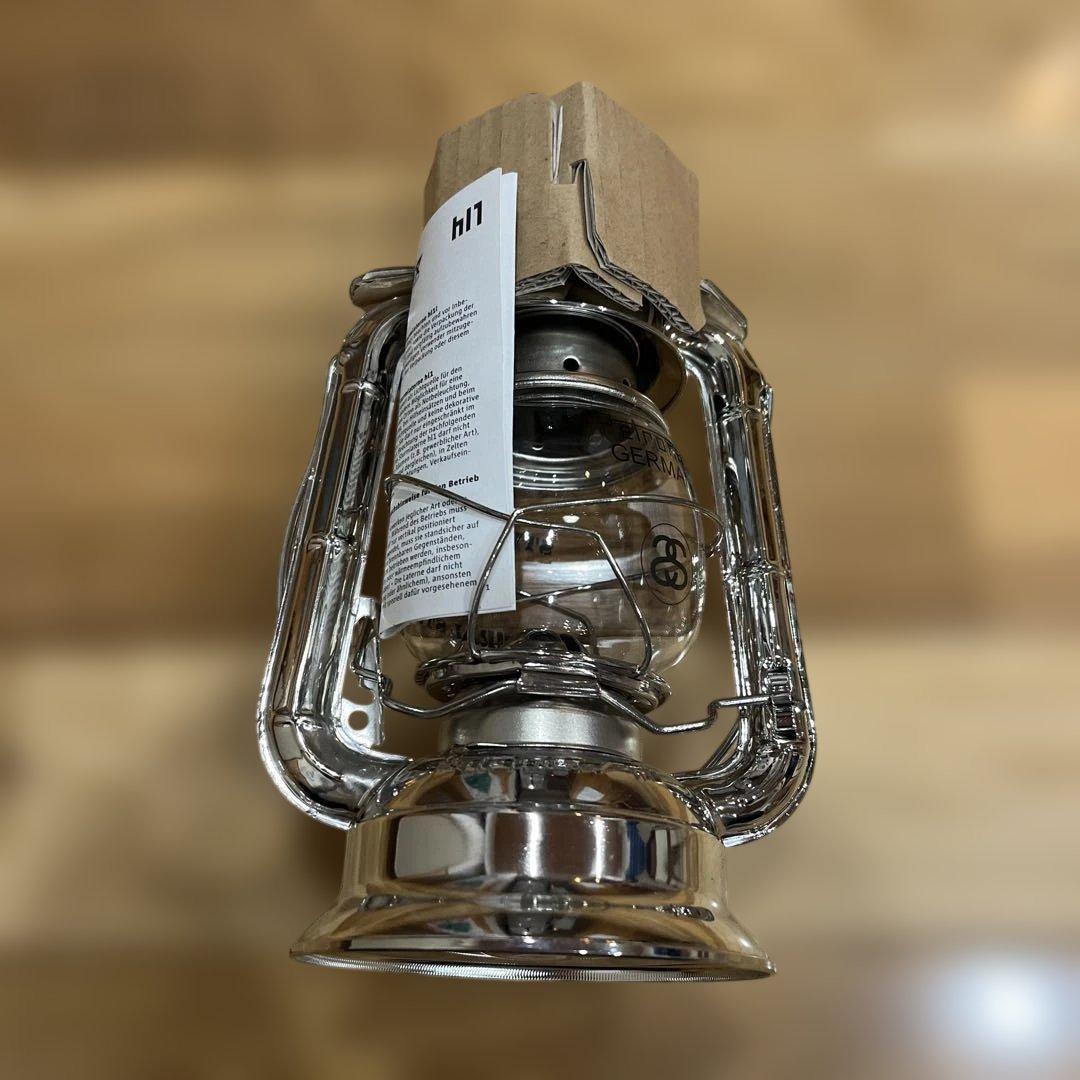 STUSSY Livin' × PETROMAX hl1 ストームランタン