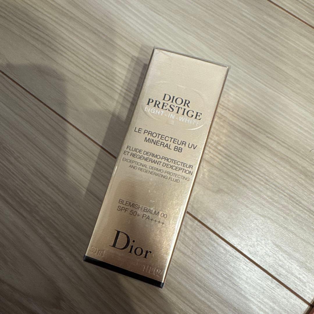 DIOR プレステージ　ホワイト　BB 日焼け止め　化粧下地