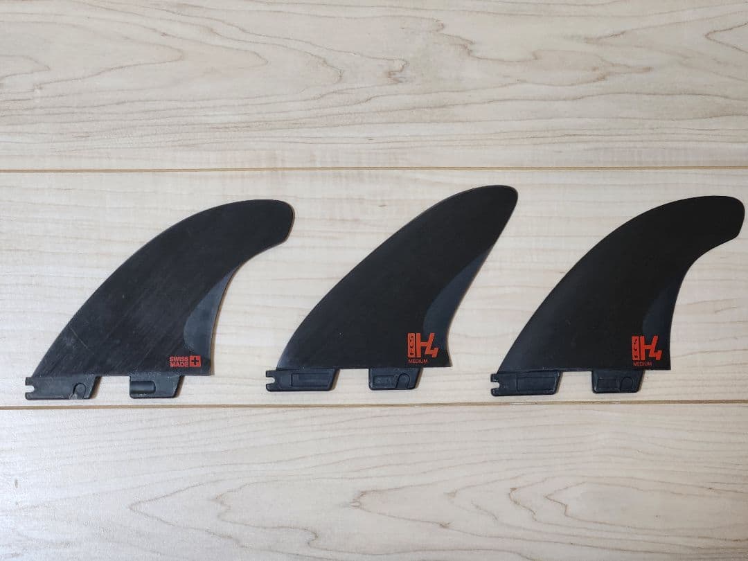 FCS2 H4 ミディアム 美品サーフボードフィン 3枚セット