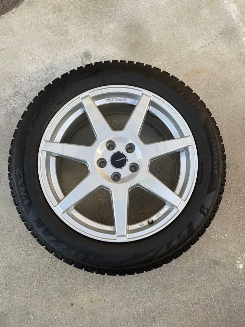 ボルボV60CC用　スタッドレスタイヤとホイールセット　1本売りです。