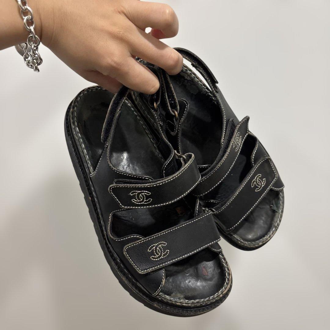 Chanel ブラック スポーツサンダル