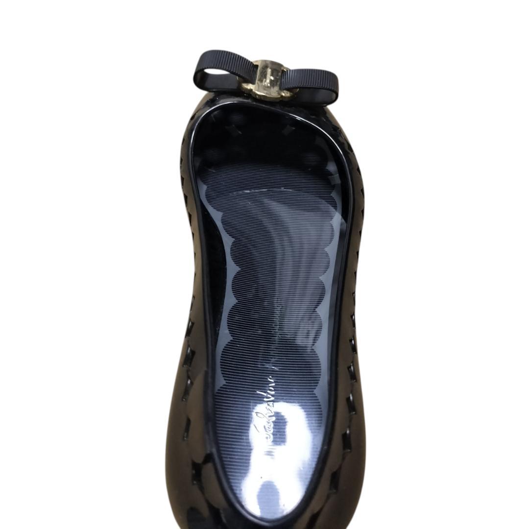 【美品】フェラガモ パンプス ラバー ヴァラ VARA JELLY ブラック