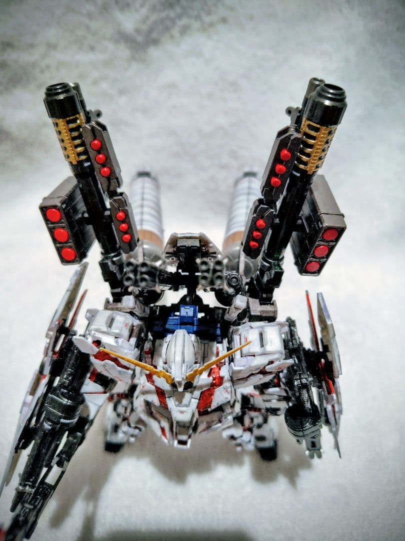 塗装済み完成品RGフルアーマーユニコーンガンダム