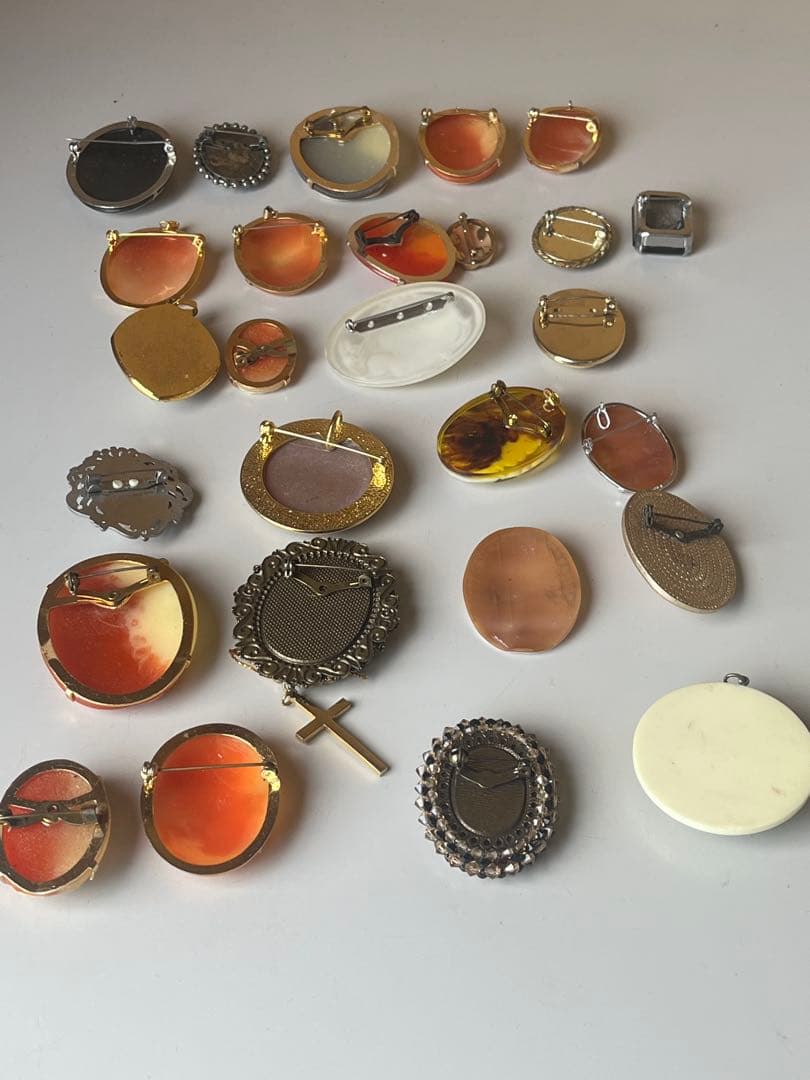 高琦カメオ　ペンダント　アクセサリー　ブローチ　27個セット