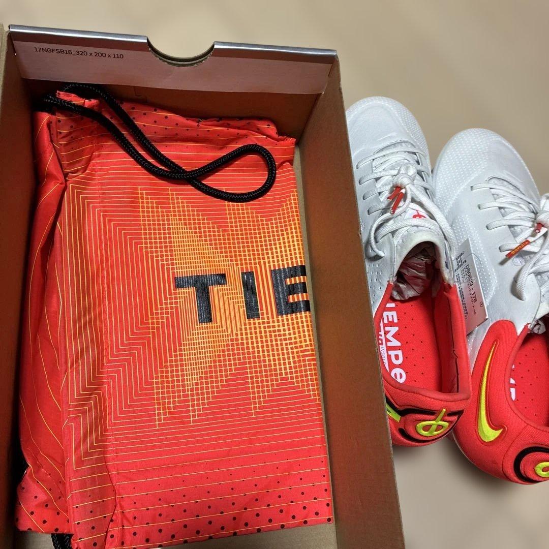 新品タグ箱袋あり　Nike ティエンポレジェンド9 HG 26cm スパイク