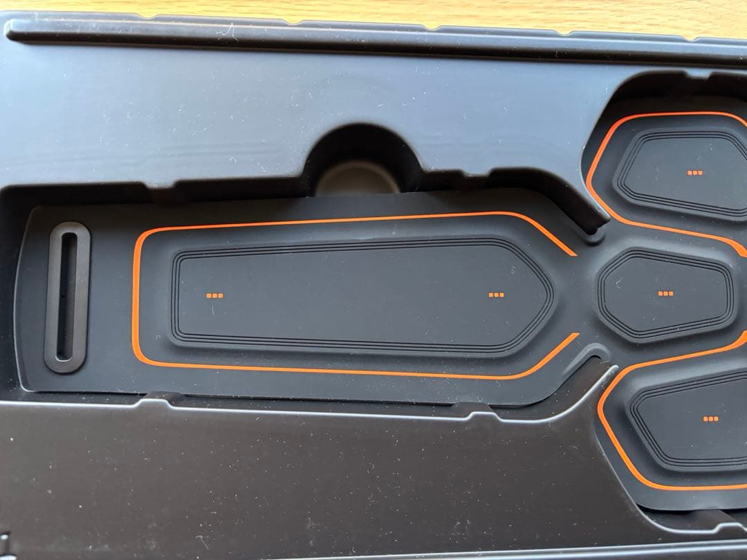 【週末価格❗️即発送】SIXPADフットフィットプラス&アブズベルト&アブズアーム