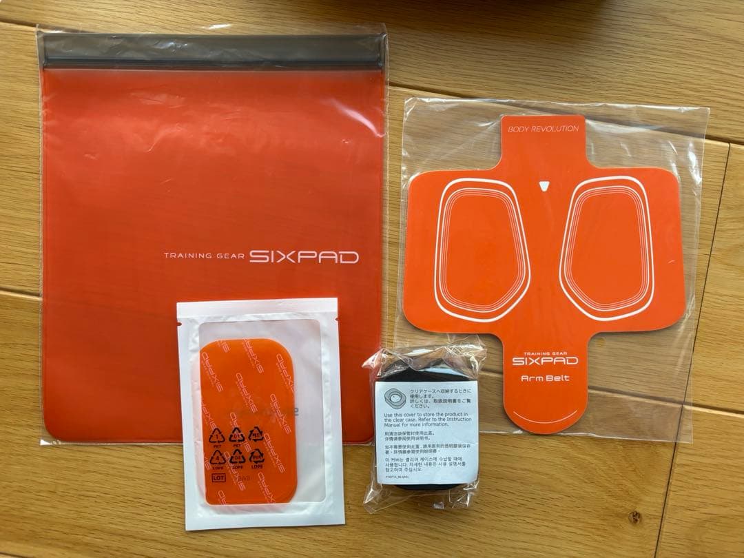 【週末価格❗️即発送】SIXPADフットフィットプラス&アブズベルト&アブズアーム