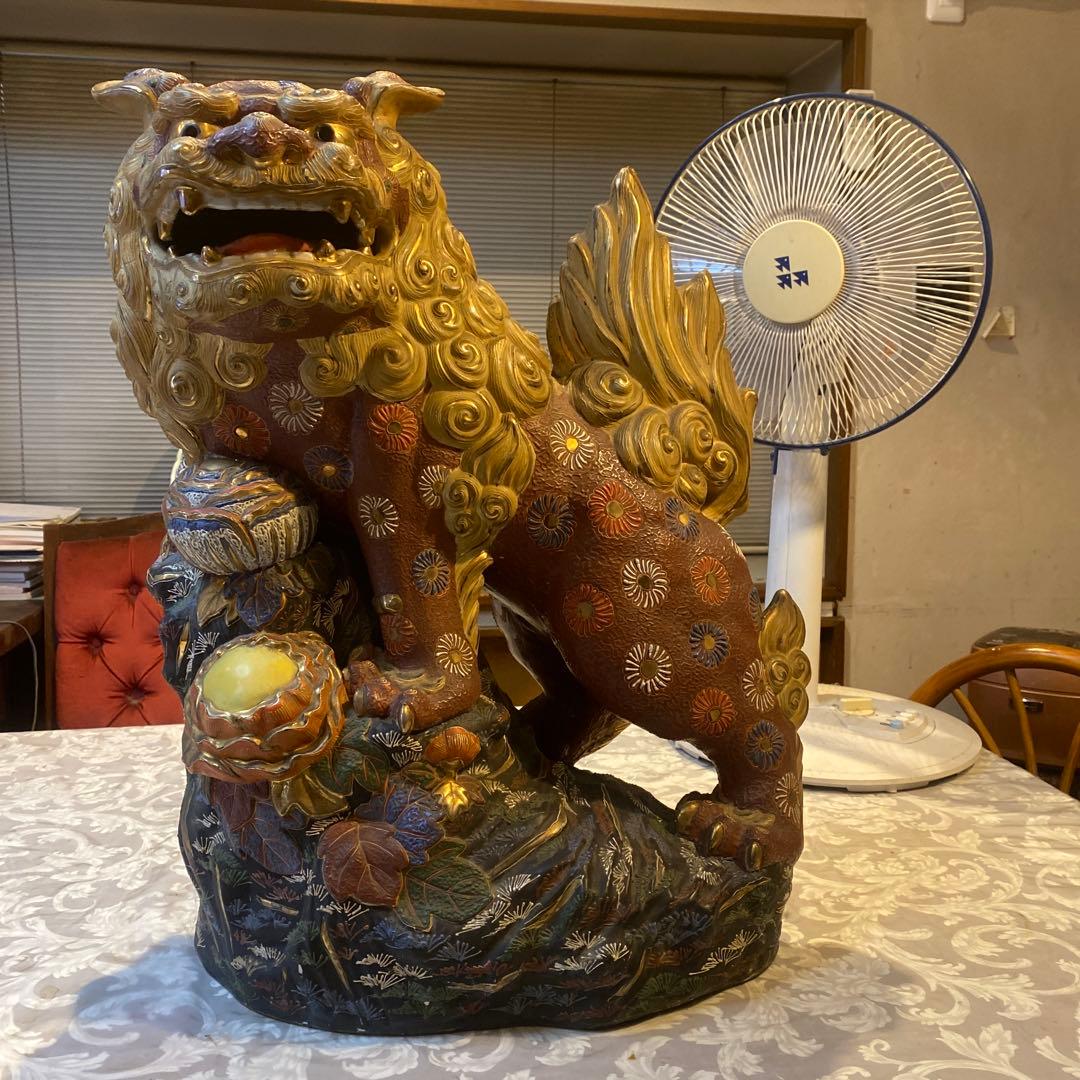 九谷玉取獅子図置物（大）