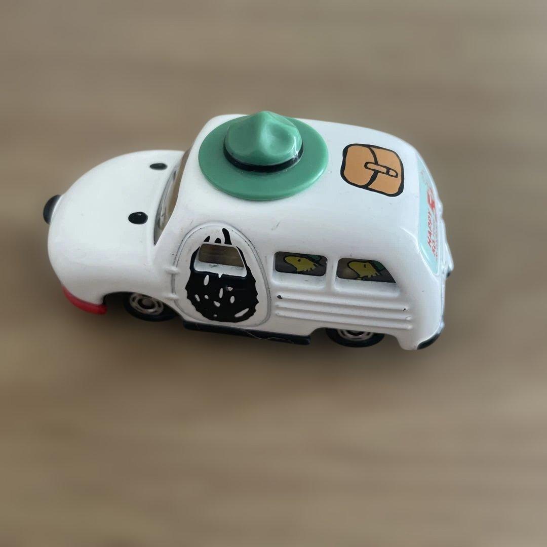 PEANUTS 50周年記念　トミカ　スヌーピー　SNOOPY 車　TOMICA