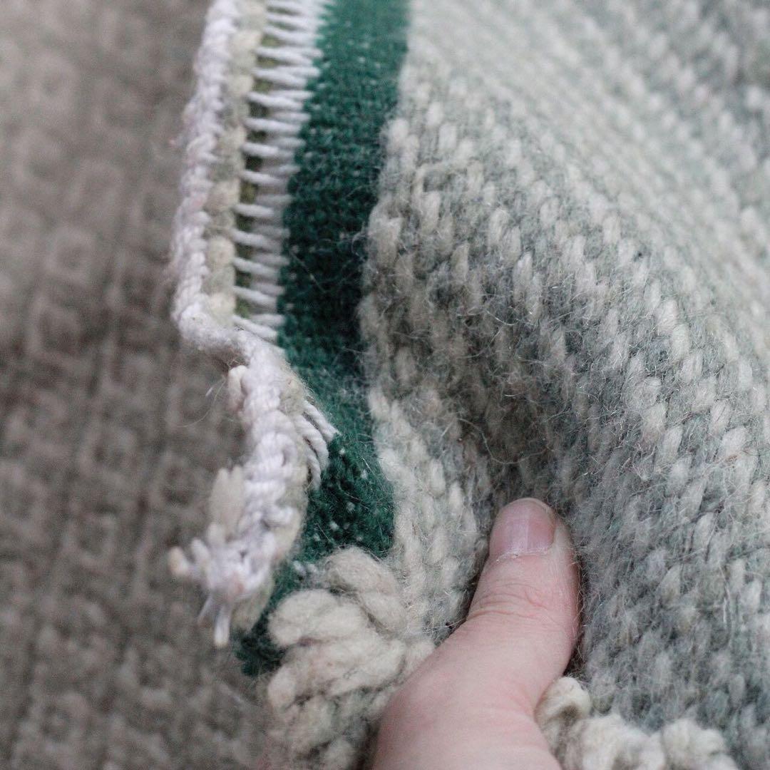 【送料込】希少！ザナフィ モロッコラグ ベージュ119×72cm