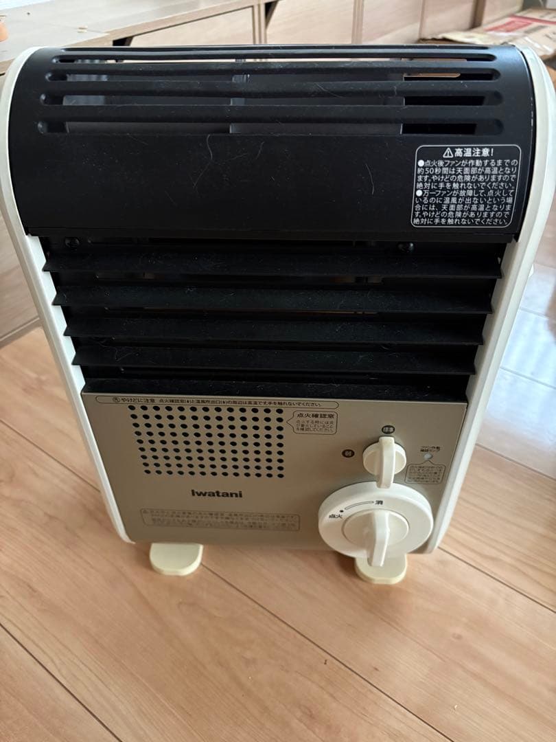 iwatani カセットガスファンヒーター