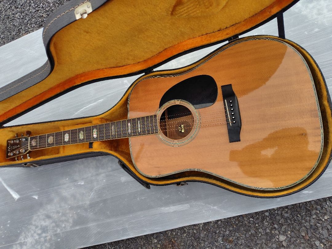 Morris W-60 アコースティックギター ハードケース付き