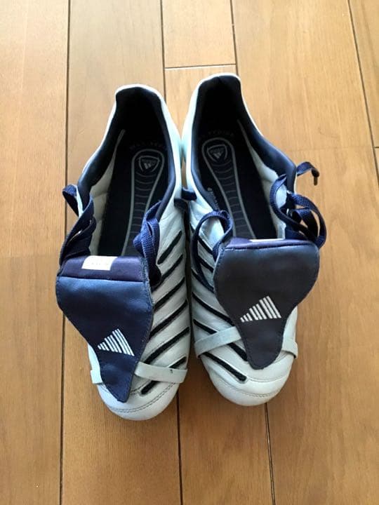 新品未使用　アディダス　プレデターパルス