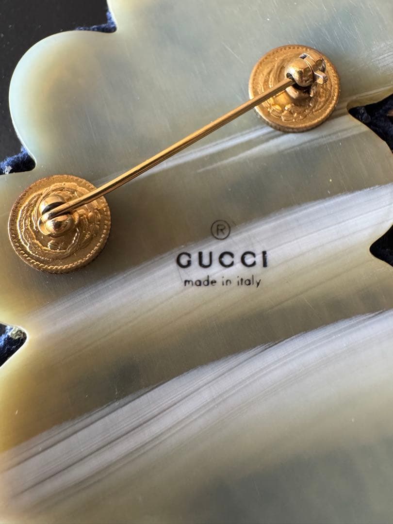 GUCCI 孔雀デザイン ブローチ